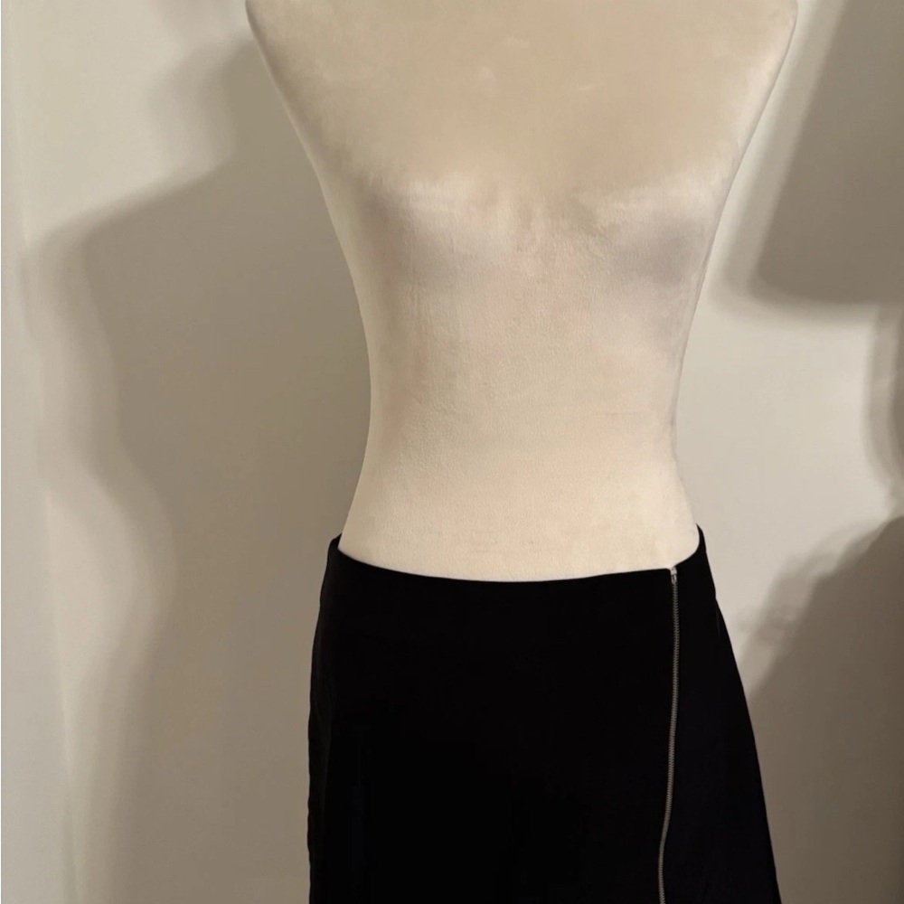 NWT Bebe Zipper Black Mini Skirt